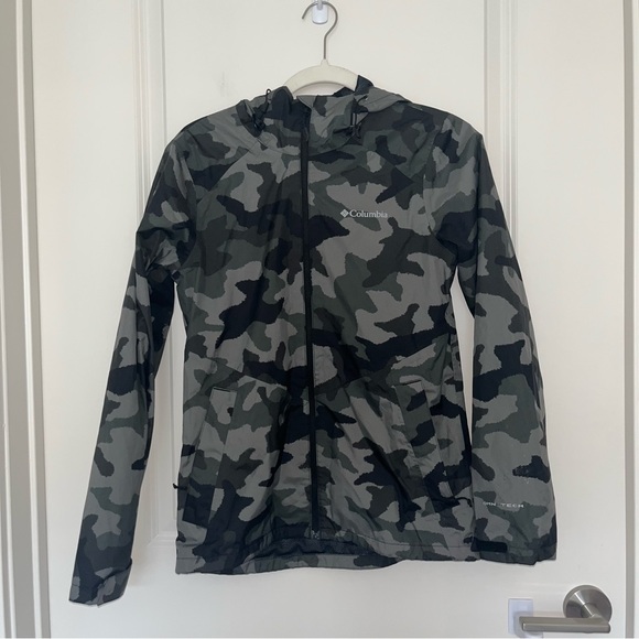Columbia Jackets & Blazers - Columbia Black and Gray Camouflage Rain Jacket